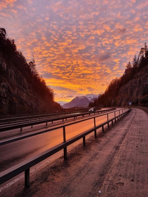 Morgendämmerung Felsenauer Illschlucht.  Günter Oswald