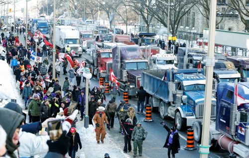 Nach tagelanger Protestfahrt erreichte der „Konvoi der Freiheit“ Ottawa. reuters