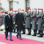 Militärische Ehren für spanischen König