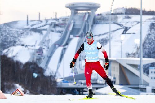Österreichs Biathlet David Komatz (30) beim Training im nationalen Biathlon Center von Zhangjiako. gepa