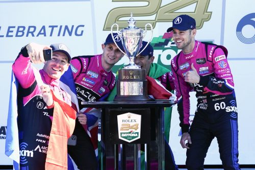 Simon Pagenaud, Oliver Jarvis, Helio Castroneves und Tom Blomqvist gewannen das 24-Stunden-Rennen in Daytona. ap
