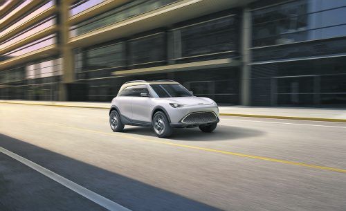 Smart steht vor dem größten Wandel der Markengeschichte. Nicht nur die Modellpalette ändert sich, auch beim Vertrieb gibt es Neuerungen. Zum Neustart als E-Crossover-Hersteller stellt die Daimler-Tochter ihr Vertriebskonzept auf ein Agenturmodell um. Die traditionsreichen Kleinstwagen Fortwo und Forfour fliegen aus dem Programm, stattdessen kommt Anfang 2023 ein kleiner Crossover auf den Markt.