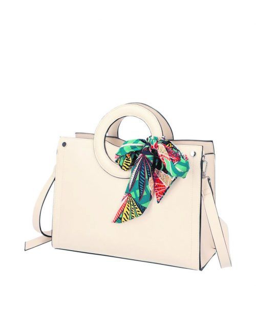 Tasche mit Netzoptik mit verstellbarer Riemen. Gibt‘s bei Shoe4You um 49,95 Euro.