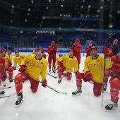 Chinas Eishockey-Team mit 16 Nordamerikanern