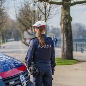 Wutentbrannte Joggerin beflegelte Polizisten