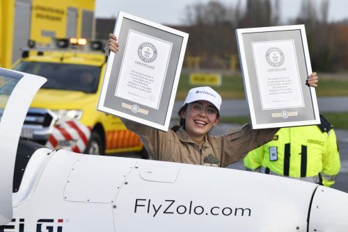 Zara Rutherford ist die jüngste Person, die die Welt alleine in einem Ultraleichtflugzeug umrundet hat. AFP