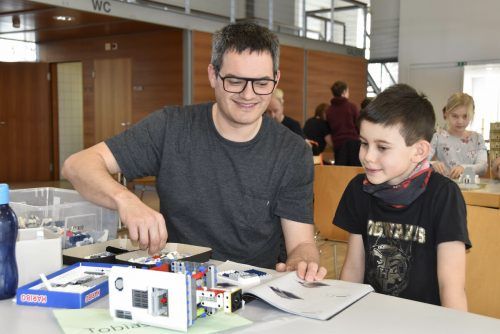 22 Familienteams werkelten eine Woche lang an ihren Bauwerken. Am Freitag werden diese im Vereinshaus präsentiert. Marktgemeinde