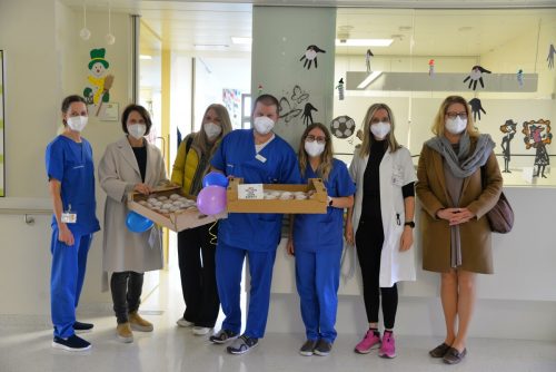 Als Zeichen der Dankbarkeit wurde das Dornbirner Stadtspital mit Krapfen beliefert. Stadt Dornbirn