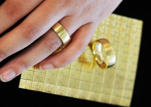 Am Ende geht es den Käufern immer nur ums Gold. Die AK möchte Bewusstsein schaffen. DPA