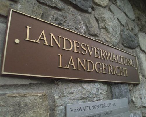 Am Landgericht Vaduz steht ein Prozess gegen zwei „Geschäftsleute“ an, denen unter anderem schwerer Betrug und Geldwäscherei vorgeworfen wird. vn/HB