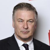 Alec Baldwin von Familie der getöteten Kamerafrau verklagt