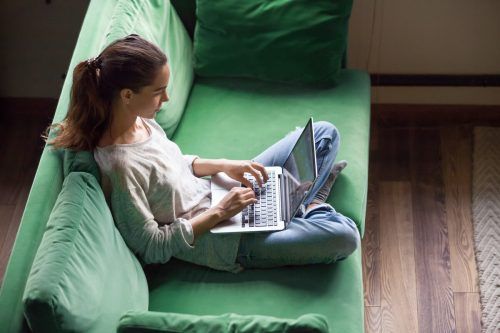 Begriffe wie „Remote Work“ oder „Diversity“ wurden im Vorjahr vermehrt im Internet gesucht. Shutterstock