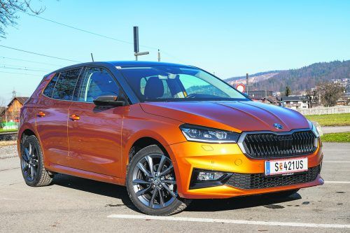 Breiter, länger, aber auch etwas flacher: Der neue Skoda Fabia gefällt mit einem emotionalen Design. VN/Serra