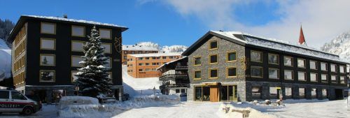 Das Hotel Biberkopf, die „neue Dorfmitte“ von Warth, brachte sowohl qualitativ als auch quantitativ einen großen Schub für den Wälder Tourismus. stp/2