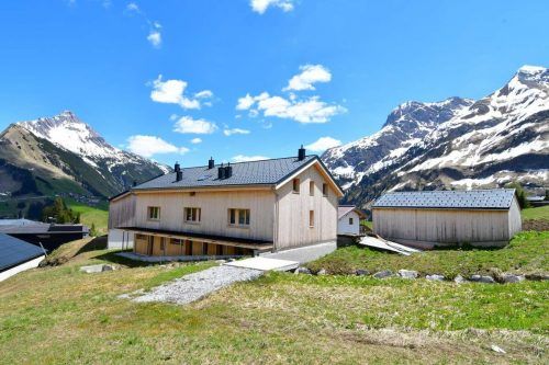 Das noch nicht eröffnete Appartementhotel kommt unter den Hammer.  Ediktsdatei