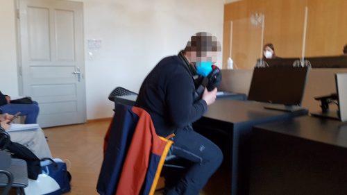 Der Angeklagte hatte insgesamt 428 Fotos und 238 Videodateien mit verbotenem Inhalt auf seinem Handy.  eckert