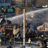 Tanklastwagen verursachte großes Feuer bei New York
