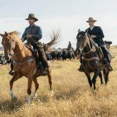 Düsterer Western hat die Nase vorn