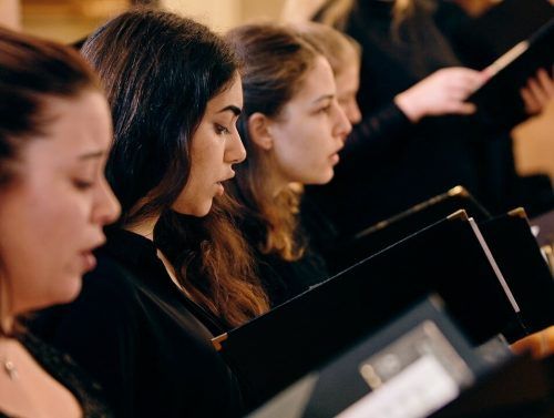 Die Dommusik Feldkirch freut sich, heute, Donnerstag, endlich wieder vor Publikum singen zu können. Dommusik/Marin