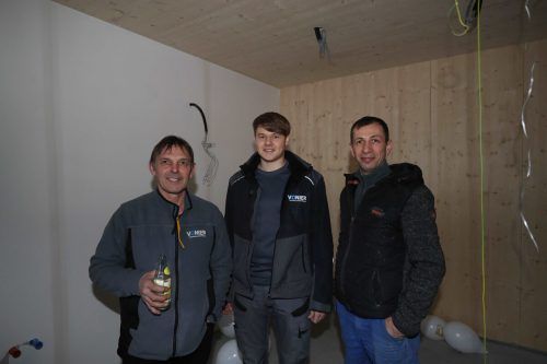 Die Installateure Christian Kraft, Paul Vonier und Bek Husseinov.