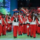 Einzug von Baur ins Olympische Dorf