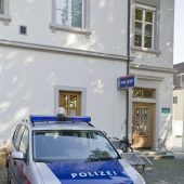 Mit dem „Polizeitaxi“ zum Prozess