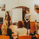 Hilfe auf dem Weg zur Traumuni