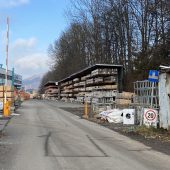 Klaus beschäftigt eine Schranke vor einer Sackgasse