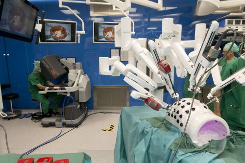 Auf die robotergestützte Chirurgie möchten die Urologen am LKH Feldkirch nicht mehr verzichten.  khbg