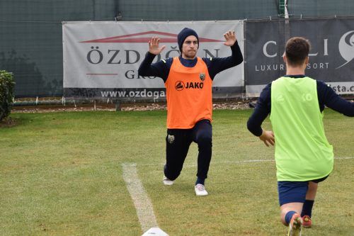 Erste Trainingseinheit für Altachs Neuerwerbung Gianluca Gaudino.