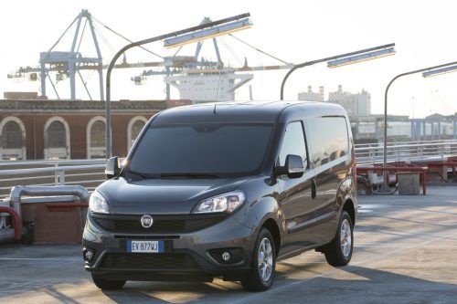 Fiat Doblò: multitalentierter Italiener. In zwei Längen und zwei Höhen zu haben. 1,6-l-Diesel, 90, 105, 120 PS. Preis: ab 21.120 Euro (inkl.).