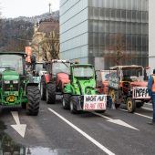 Gegen die Impfpflicht auf der Straße