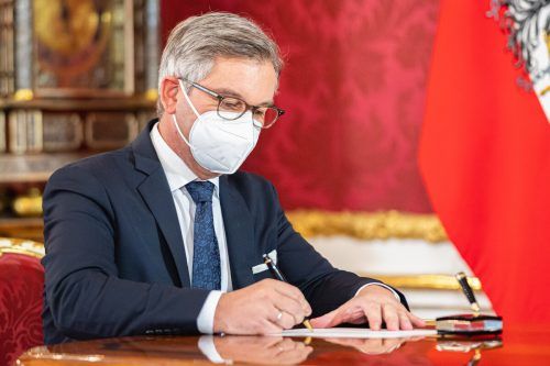 Finanzminister Magnus Brunner legt COVAG-Bilanz.  FA/Schroetter