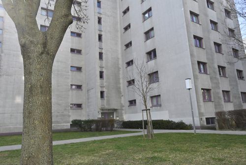 In einer Wohnung in Wien-Floridsdorf machte ein Nachbar die schreckliche Entdeckung.
