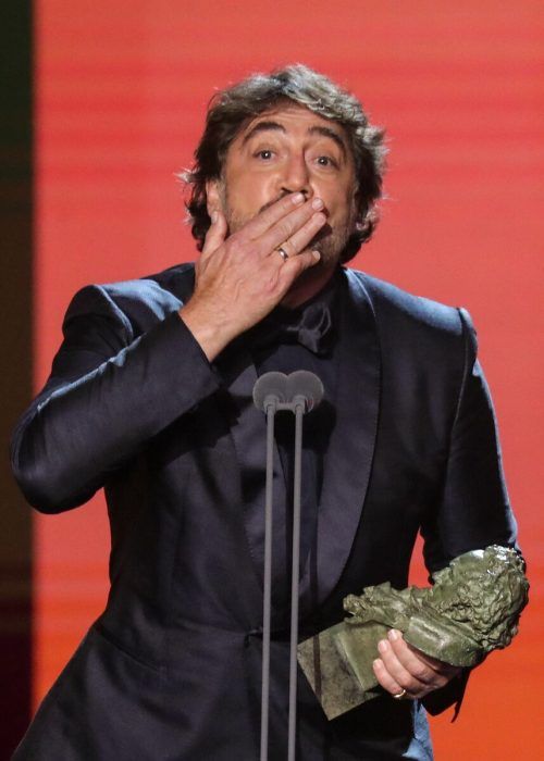 Javier Bardem erhielt die Bronzebüste des Malers Francisco de Goya.  AFP