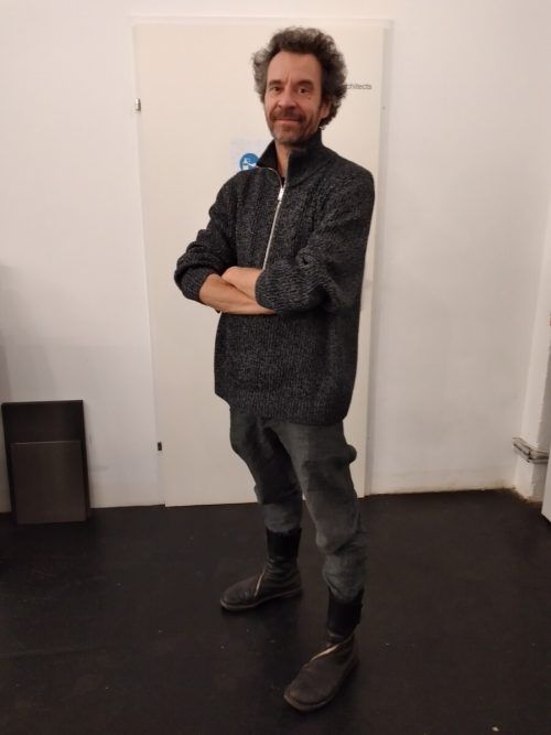 Juri Troy wohnt mit seiner Familie im 2. Wiener Gemeindebezirk.