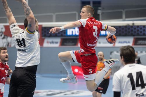 Karolis Antanavicius erzielte insgesamt fünf Tore bei 25:22-Erfolg gegen Ferlach.  VN/Sams