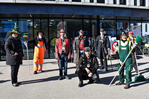 Lochauer Bürgermeister-Absetzung mit leisem CORONA-ORE, ORE im kleinen Kreis mit ausgewählten Delegationen unter Einhaltung der 2G-Regel und FFP2-Maske.