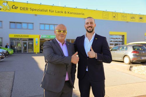 Lucky Car-Gründer Ossi Matic (li.), der zusammen mit Mitar Kos die Geschäfte des schnell expandierenden Unternehmens führt. FA