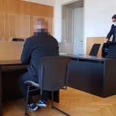 Spritztour mit Pkw endete an Hauswand