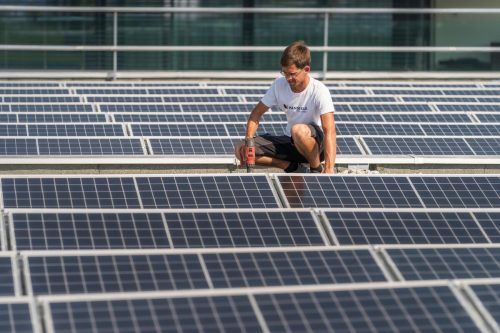Photovoltaik als Energielösung der Zukunft. Stiplovsek