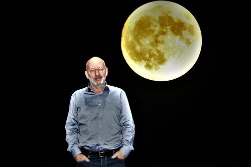 Robert Schneider: „Es ist immer wieder ein Drehen und Wenden von Weltanschauungen, unterschiedlichen Sichten auf das Leben.“  Ritter