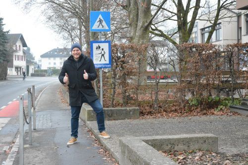 Robin Würtinger, Direktor der Volksschule Rotkreuz, zeigt sich erfreut über die Maßnahmen. bvs (3)