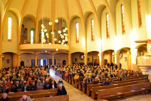 Rund 140.000 Beitragszahler sorgen dafür, dass die Pfarren ihren vielfältigen Verpflichtungen nachkommen können. scopoli