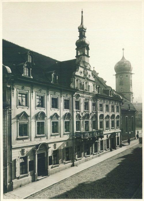 So sah das Rathaus im Jahr 1940 aus. fst