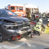 Traktorfahrer bei Kollision eingeklemmt