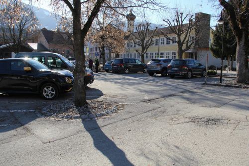 Auf dem Sternenparkplatz entsteht die neue Volksschule.  STR