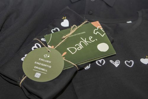 Bedruckt und verpackt wird natürlich von Hand mit ganz viel Liebe. 