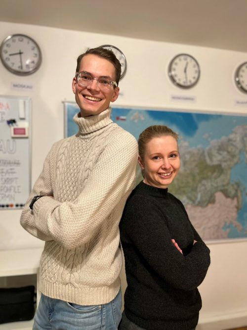 Beller mit ihrem Kollegen und Büroleiter des ORF Moskau, Paul Krisai.