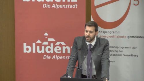 Bürgermeister Simon Tschann kritisiert bei der Stadtvertretersitzung den politischen Stil des Teams Mario Leiter (SPÖ). vn/sms